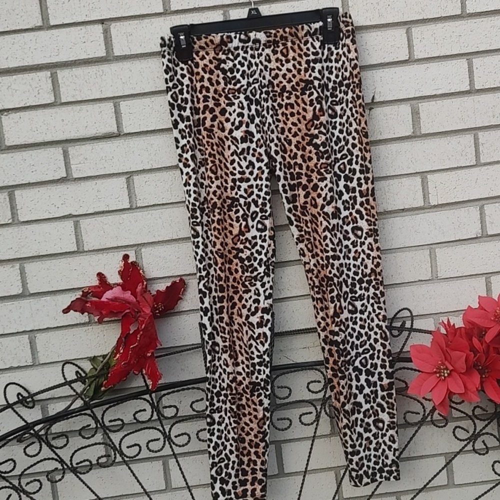 Leopard Leggings - Picture 3 of 10